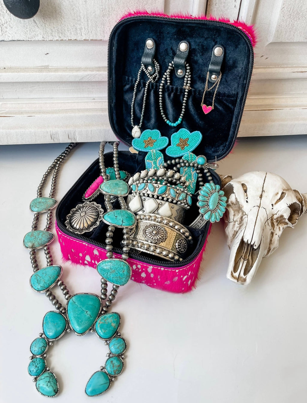 Western Cowhide Leather Jewelry Box - travel storage