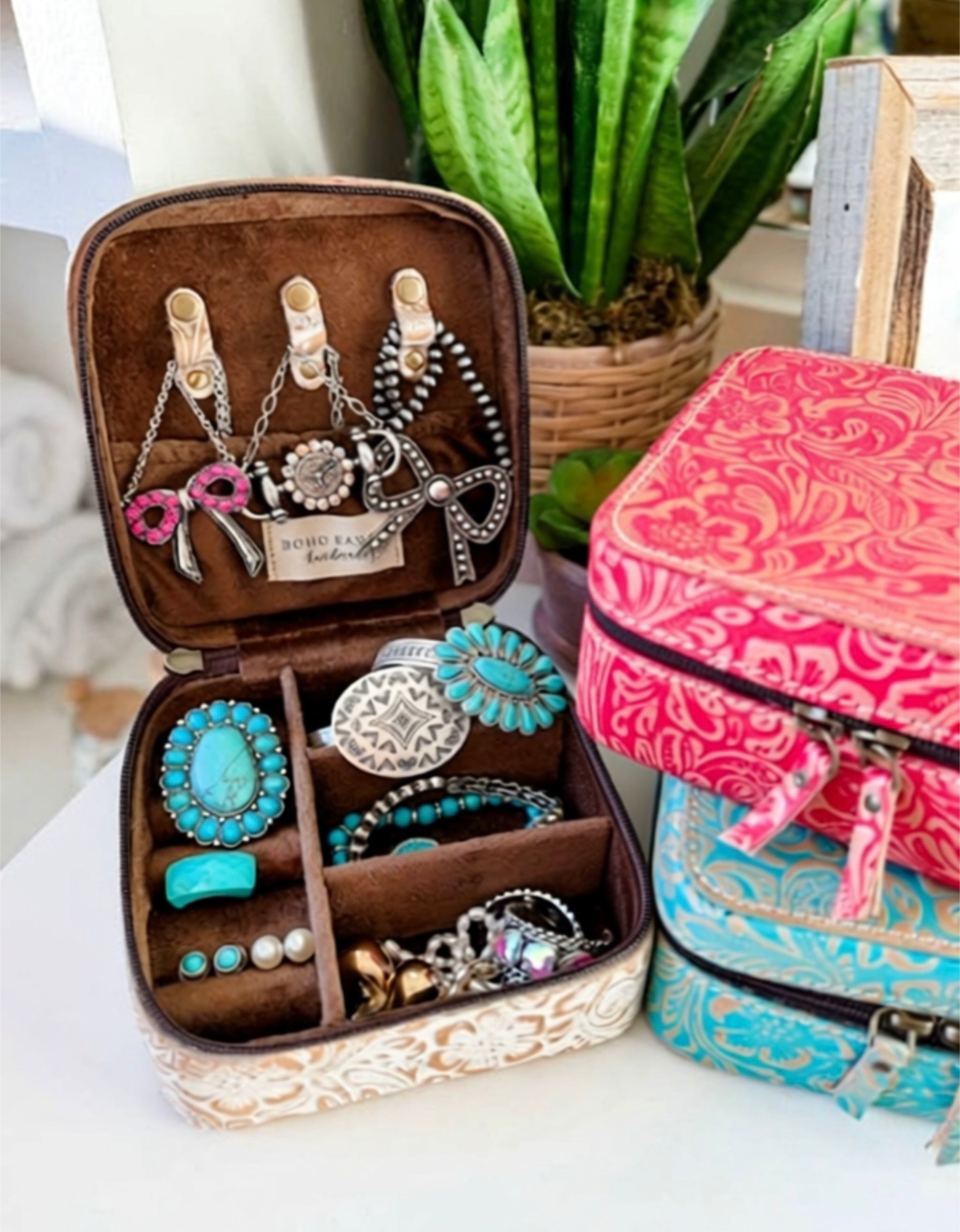 Western Hand Tooled Leather Jewelry Box - travel storage 