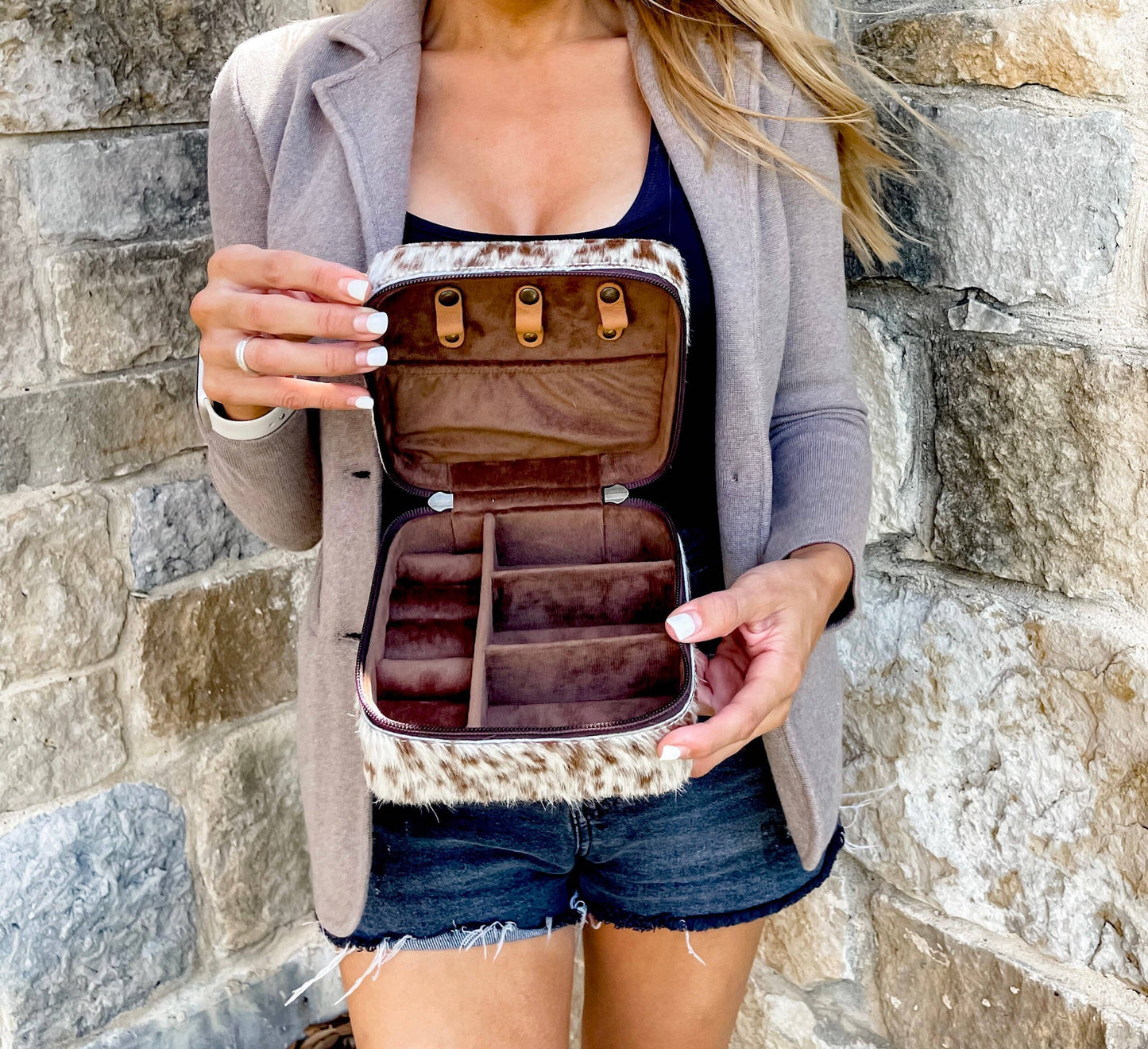 Western Cowhide Leather Jewelry Box - travel storage
